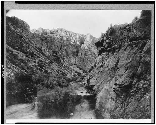 Stream in canyon in Estes National Park, Colorado