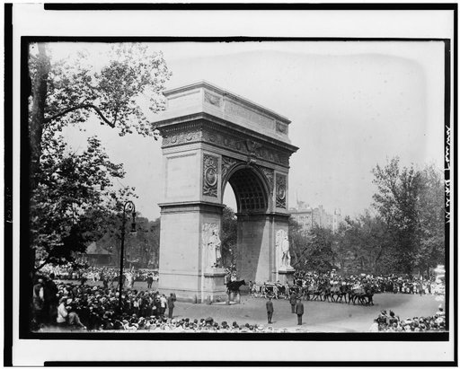 Casket of former mayor of New York City John Purroy Mitchel on wagon at Washington Memorial Arch, Washington Square, New York City