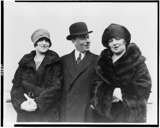 Sir Jos. Duveen, art authority, wife & daughter Dorothy