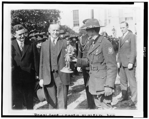 President greets visiting boy scouts. 1500 boy scouts from N.Y., N.J., & Conn. making annual pilgrimage to the Capitol being greeted at the White House by President Coolidge