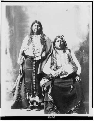 Grant Richards and wife, full-length portraits