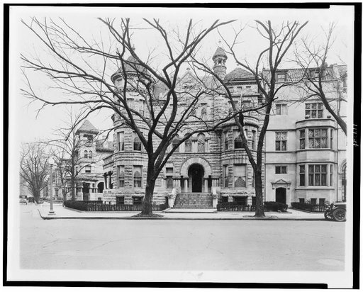 Front entrance of Panama Legation, New Hampshire Avenue, Washington, D.C.
