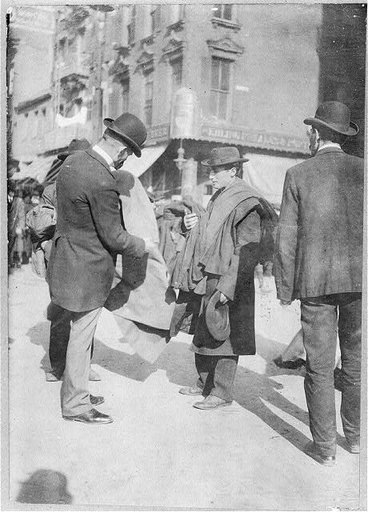 Peddlers - coats, Hester St.