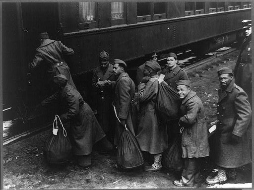 Fort Hayes, Ohio, 1941-43(?)--Colored troops getting on a train