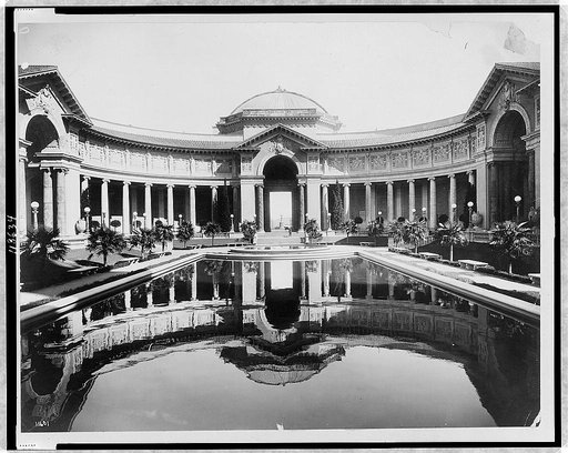 The Court of Palms; facade of the Palace of Education (left) and the facade of the Palace of Liberal Arts (right), Panama-Pacific International Exposition, San Francisco