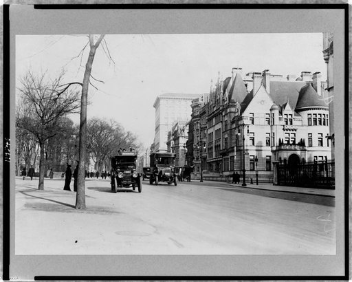 N.Y.C. street scenes - 5th Ave. Dec. 18, 1913