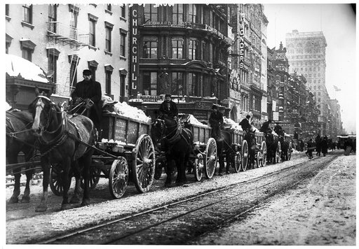 Wagons removing snow