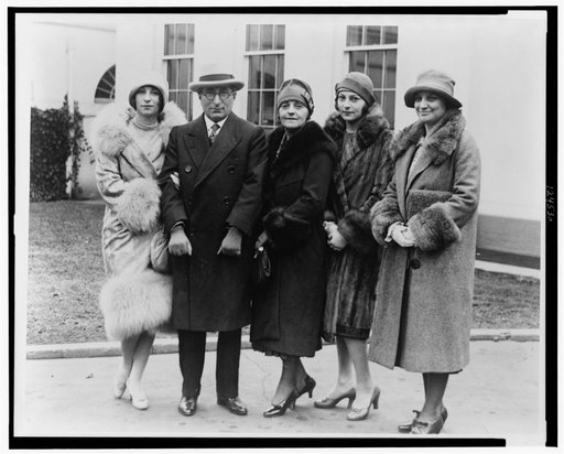 Movie magnate visits White House