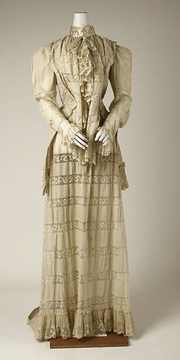 Tea gown