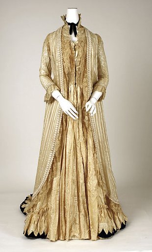 Tea gown