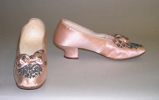 Evening pumps
