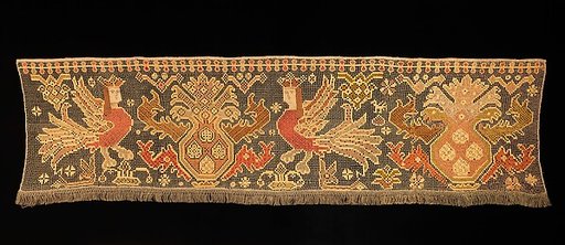 Bed curtain border