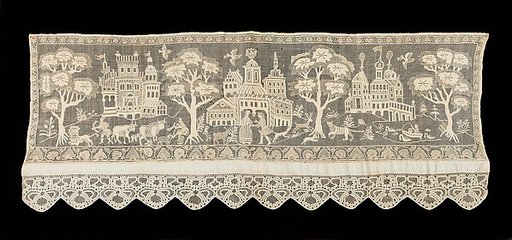 Bed curtain border