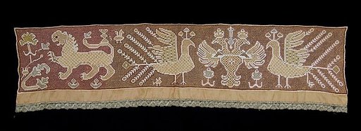 Bed curtain border