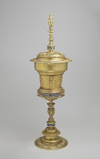 Standing cup with cover