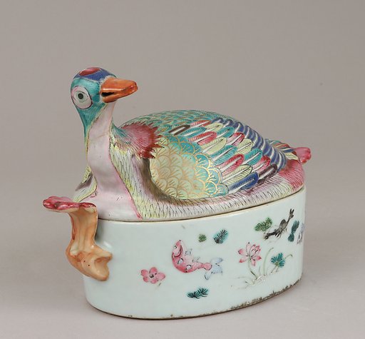 Tureen with cover