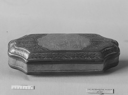Tobacco box