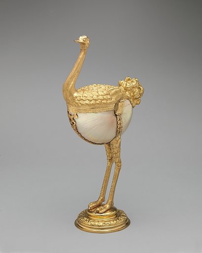 Nautilus shell cup with cover