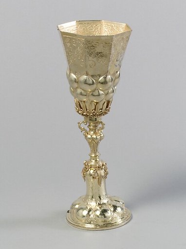 Standing cup