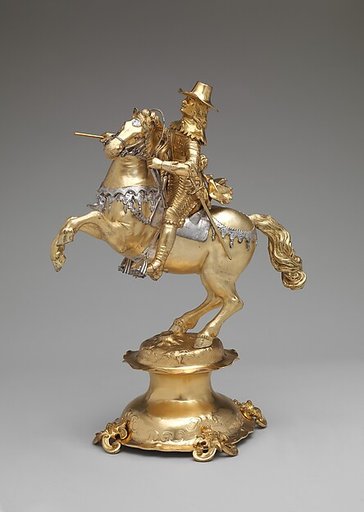 Statuette