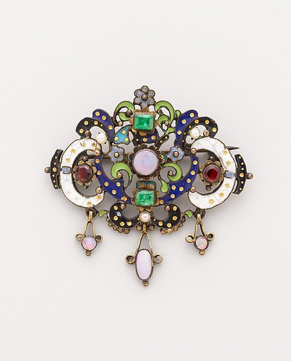 Clasp or brooch