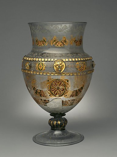 Footed vase (Vasenpokal)