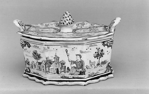 Butter dish