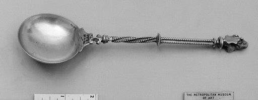 Shield-top spoon