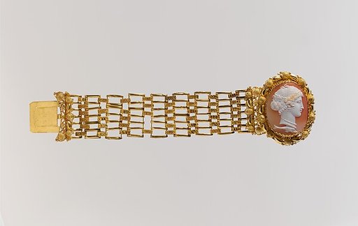 Bracelet (part of a set)