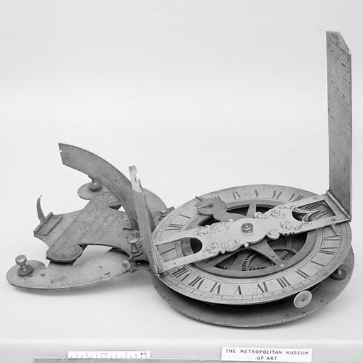 Folding compass dial
