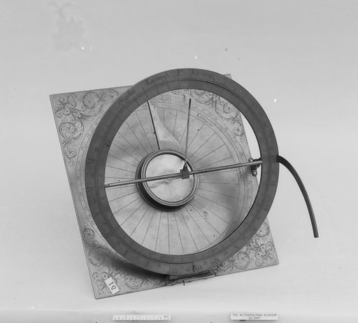 Portable equatorial or equinoctial sundial