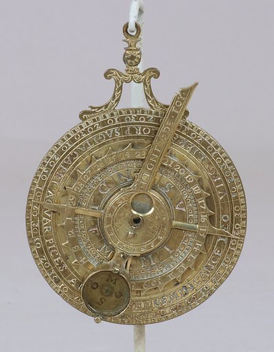 Portable horizontal nocturnal sundial and altitude sundial