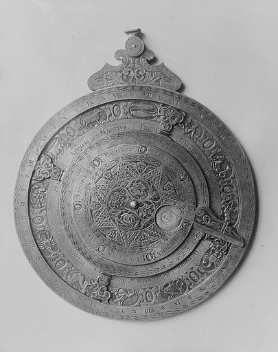 Perpetual calendar with lunar and solar tables