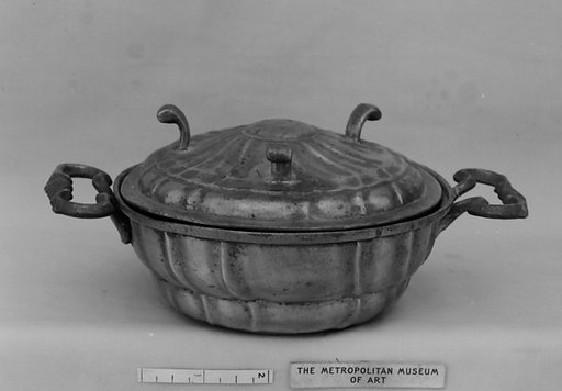 Porringer with cover or posset cup