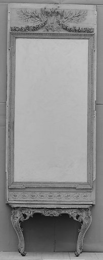 Pier glass