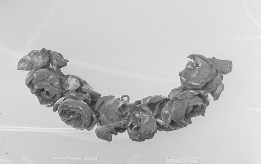 Garland (part of a set)