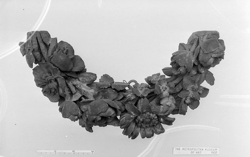 Garland (part of a set)