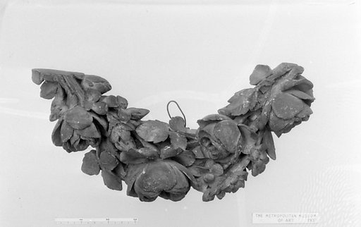 Garland (part of a set)