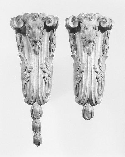 Pair of chutes