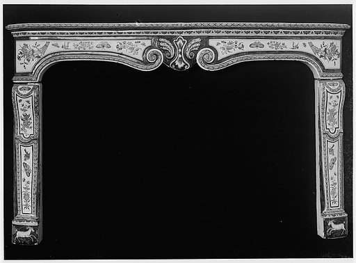 Chimneypiece