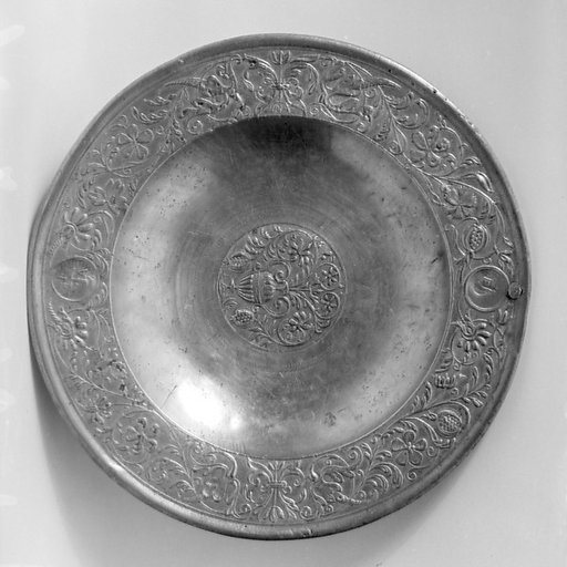 Plate