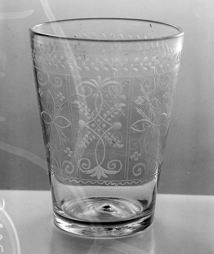 Flip or toddy glass