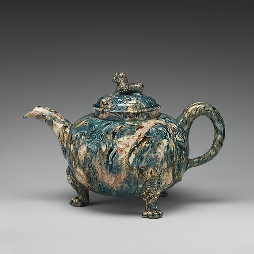Footed teapot