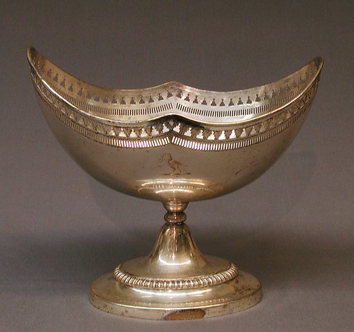 Fruit dish