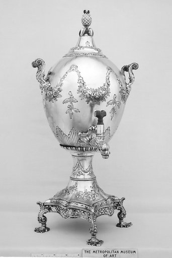 Tea urn