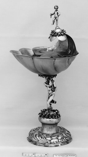 Standing cup