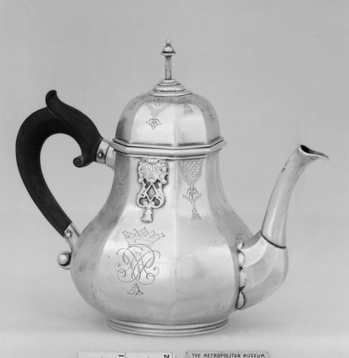 Teapot with cover