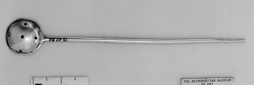 Strainer spoon
