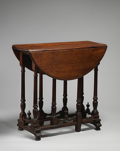 Gateleg table