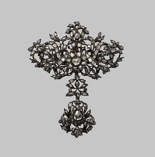 Brooch